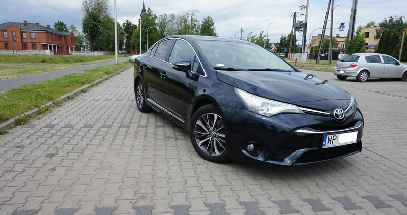 Toyota Avensis cena 65500 przebieg: 120000, rok produkcji 2015 z Płock małe 232
